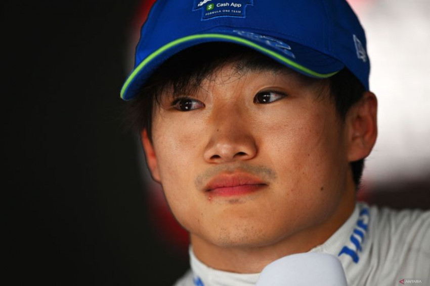  Yuki Tsunoda dari Jepang dan Visa Cash App RB berbicara kepada media setelah kualifikasi jelang Grand Prix F1 Kanada di Sirkuit Gilles Villeneuve Sabtu 8 Juni 2024 di Montreal, Quebec. (ANTARA/Getty Images/AFP/Rudy Carezzevoli)