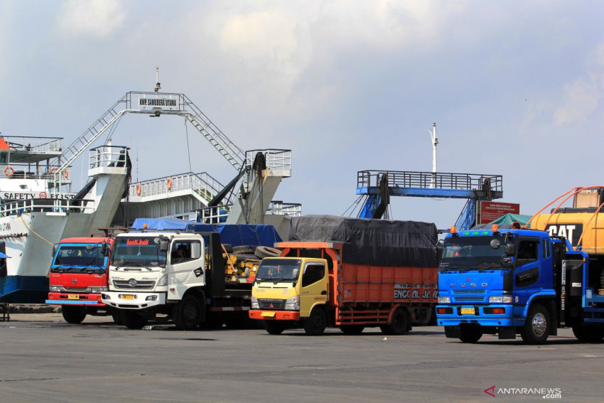 Ilustrasi - Truk sumbu 3, penopang logistik Indonesia (Foto: Istimewa)