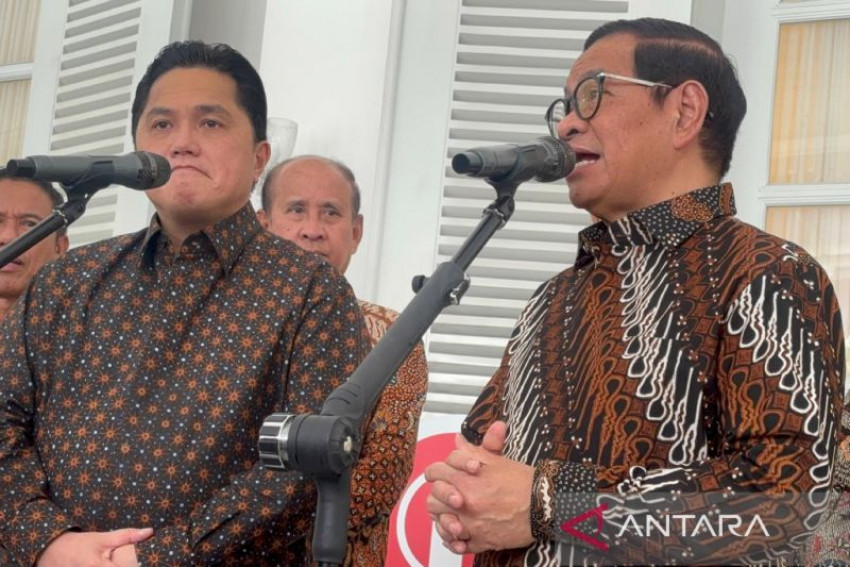 Erick Thohir dan Pramono Anung Wibowo di Balai Kota Jakarta, Kamis. (ANTARA)
