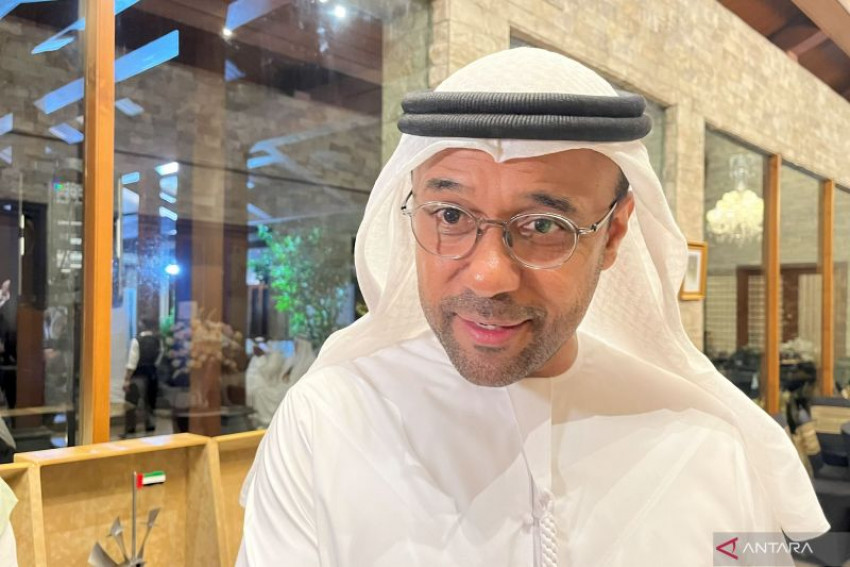 Duta Besar Uni Emirat Arab (UAE) untuk Indonesia Abdulla Salem Al-Dhaheri ditemui usai penutupan 2025 Human Fraternity Fellowship di Kediaman Duta Besar UAE di Jakarta, Jumat malam, 15 Agustus 2025. (ANTARA/Nabil Ihsan)