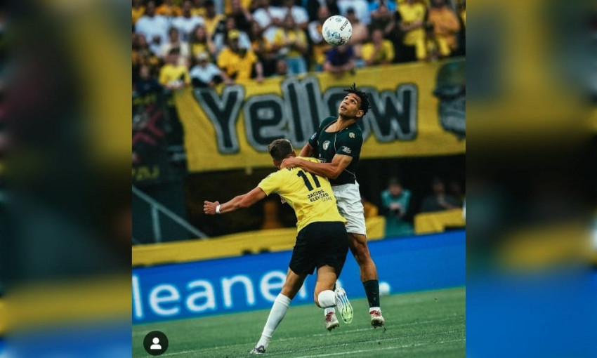 Suasana pertandingan NAC Breda (kuning) melawan Fortuna Sittard (hijau). (Instagram @fortuna sittard)