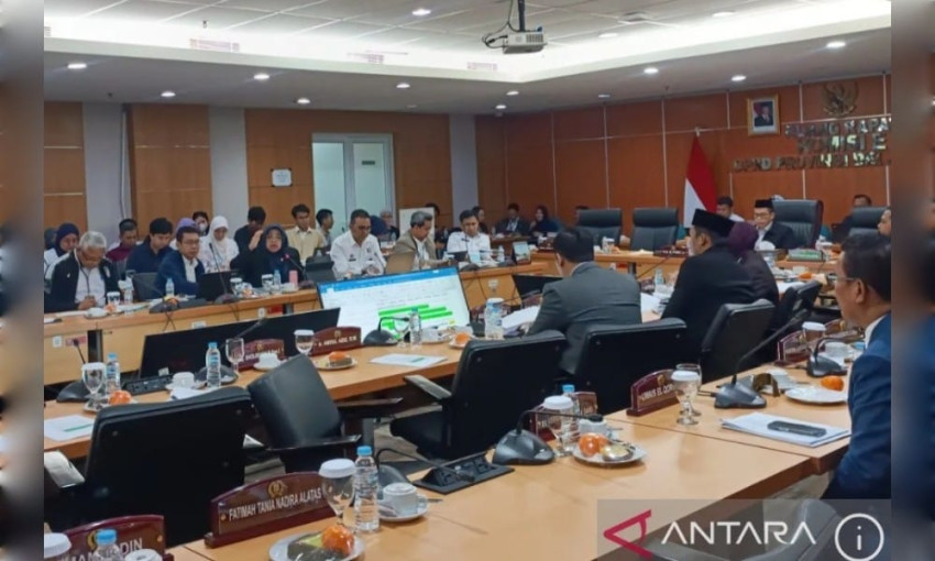 Suasana rapat Panitia Khusus (Pansus) Ranperda Penyelenggaraan Pendidikan di DPRD Jakarta, Rabu. (ANTARA)