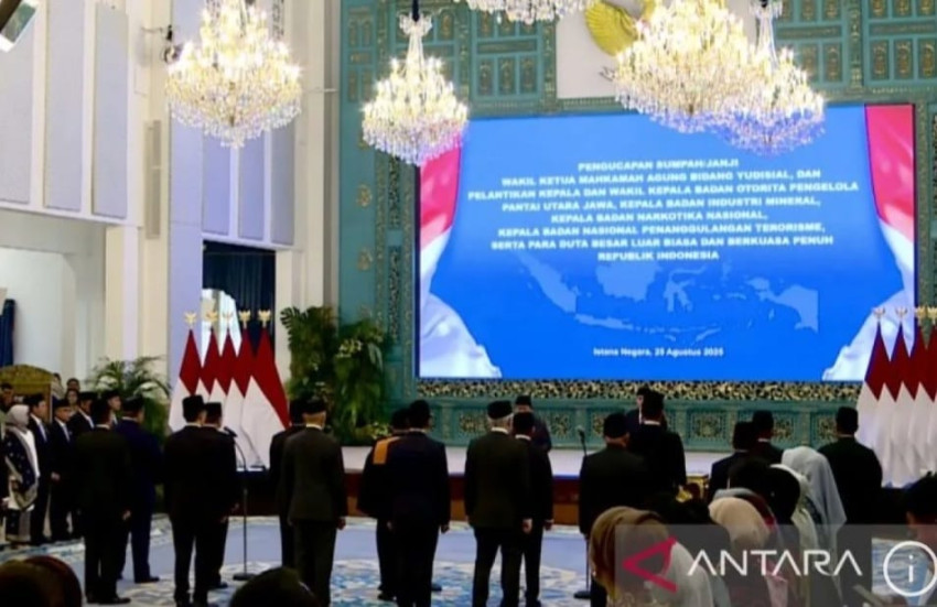 Suasana pelantikan. (Antara)