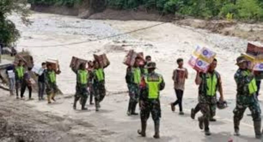 Kami hadir untuk rakyat. Tidak ada medan yang terlalu berat jika itu demi keselamatan dan kesejahteraan masyarakat