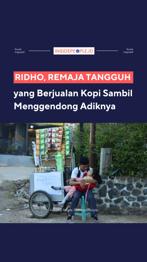 Ridho Remaja Tangguh yang Berjualan Kopi Sambil Menggendong Adiknya 